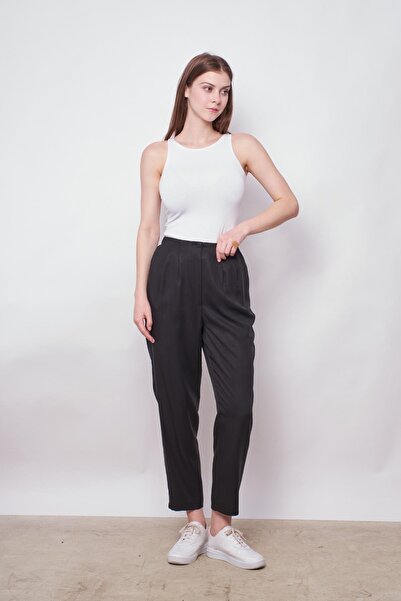 Jument White Halter Collar Sleeveless Lycra Cotton Body - Thick Strap