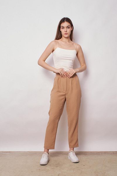 Jument High Waist Linen Boyfriend Pants - Pleated and Belted, Camel