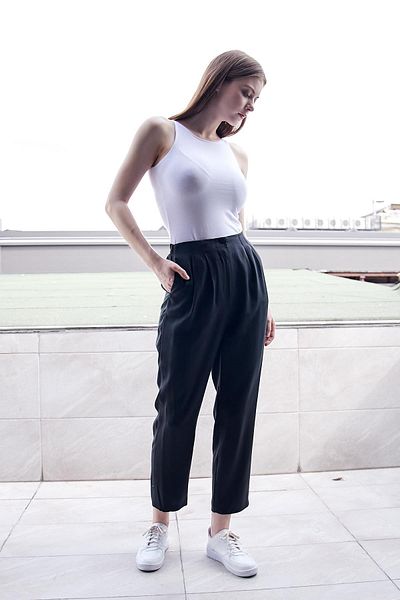 Jument Pantaloni negri de vară inteligenți - 100% Iyocell, țesătură drapată, fără afișaj interior, stil fluent - Cardigan Jument 60053
