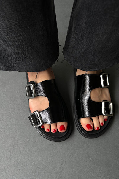 Mupa Shoes Μαύρες γυναικείες παντόφλες λουστρίνι