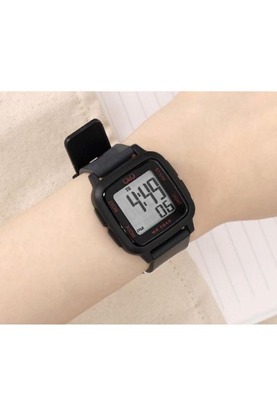 Q&Q G02A-003Vy Waterproof Children's Wristwatch with Alarm