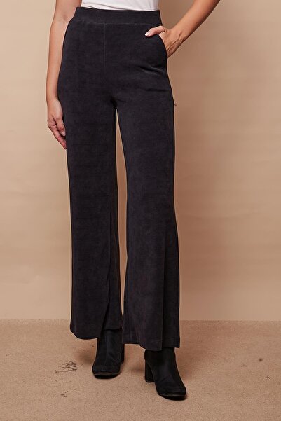 Jument Lycra Velvet Palazzo Trousers with High Waist and Side Pockets - Black