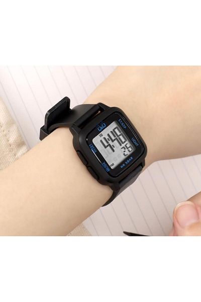 Q&Q G02A-004Vy Waterproof Children's Wristwatch with Alarm