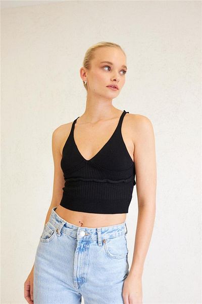 Avrile Women's Black Ribbed Knitwear Top