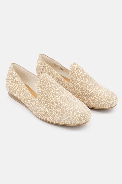 Toms Women Leopard Print Suede Slip On Flats, Beige