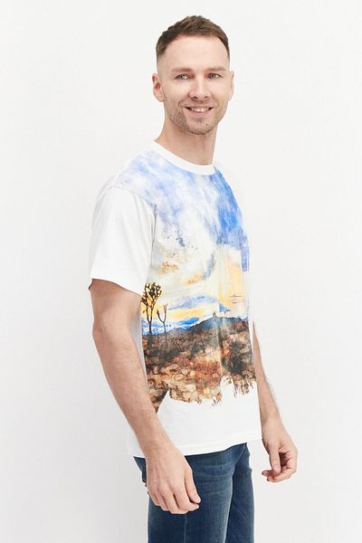 Esprit Men Crew Neck Short Sleeve Graphic Printed T-shirt, White