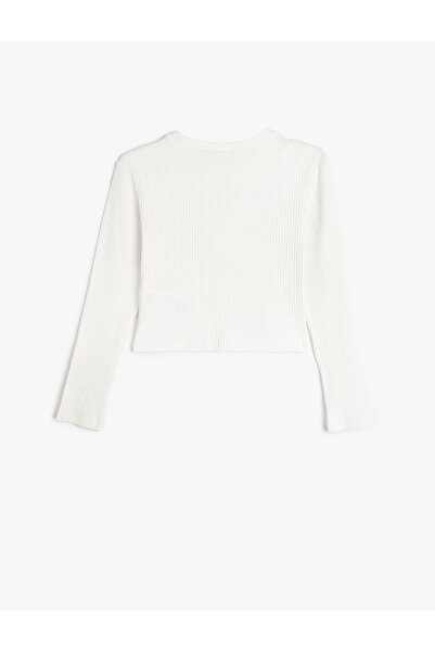 Koton Basic Crop T-Shirt mit Herzfenster-Detail – Lange Ärmel, Rundhals