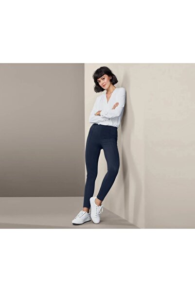 Tchibo بنطال ضيق سادة للنساء، أزرق داكن