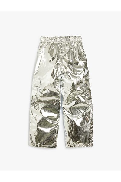 Koton Glatte, glänzende Fallschirmhose mit Taschendetail und elastischem Bund