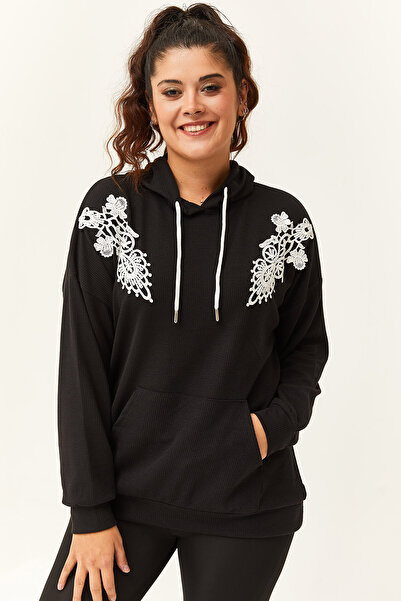 Ebsumu Γυναικείο πλεκτό μαύρο φούτερ με ραβδώσεις με λεπτομέρεια δαντέλας