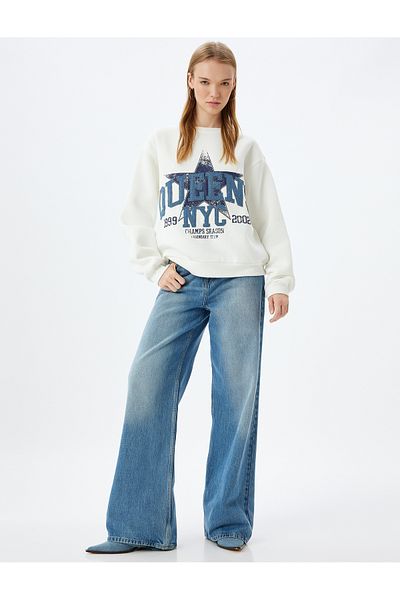 Koton College Embroidered - Crew Neck Oversize Sweatshirt