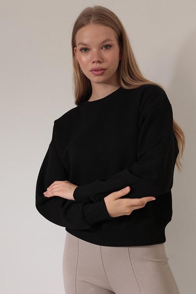 AMİDA Crew Neck Black Rose Embroidered Sweatshirt - 2432