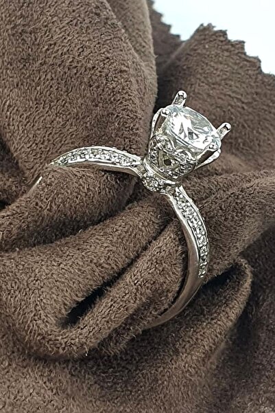 OSESHOP Taşlı Gümüş Kalp Detayli Tek Taş Yüzük