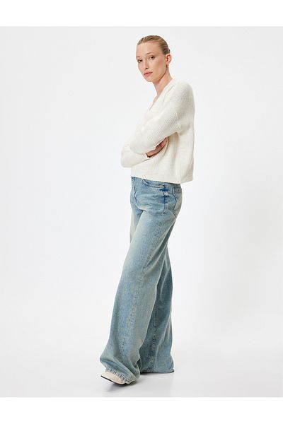 Koton Long SleeVe V-neck Knitwear Sweater - Textured