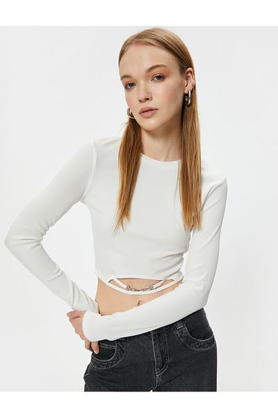 Koton Crew Neck Crop Chain Detailed Long Sleeve T-Shirt
