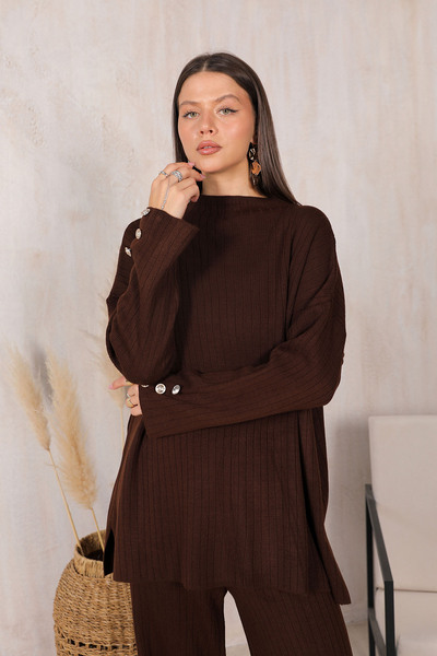 Melike Tatar طقم تريكو بأكمام وأزرار باللون البني 32-7006