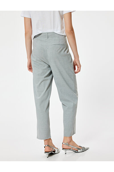Koton Pile Detaylı Crop Paça Cepli Kumaş Pantolon