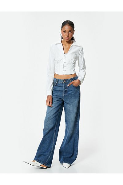 Koton V-Ausschnitt Langarm - Crop Bluse mit Metall-Accessoires