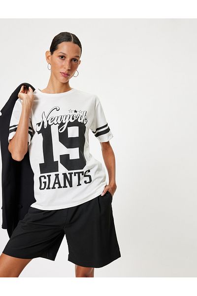 Koton Übergroßes T-Shirt aus bedruckter Baumwolle mit Rundhalsausschnitt und kurzen Ärmeln