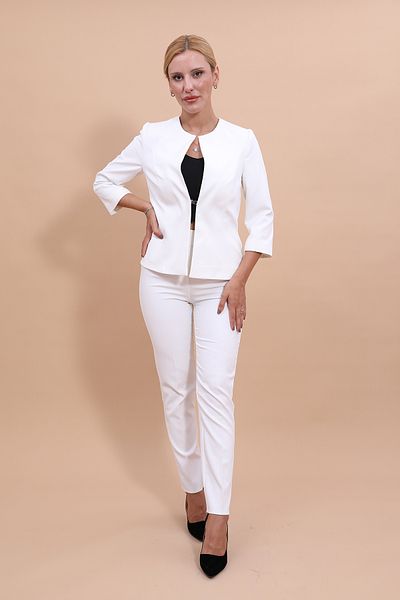 ÖNDER ÖZSOY Oval Collar Short Jacket & Tube Leg Trousers Set-Ecru