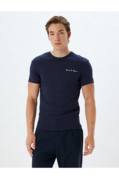 Koton Slogan Baskılı Pamuklu Bisiklet Yaka Kısa Kollu Slim Fit Tişört