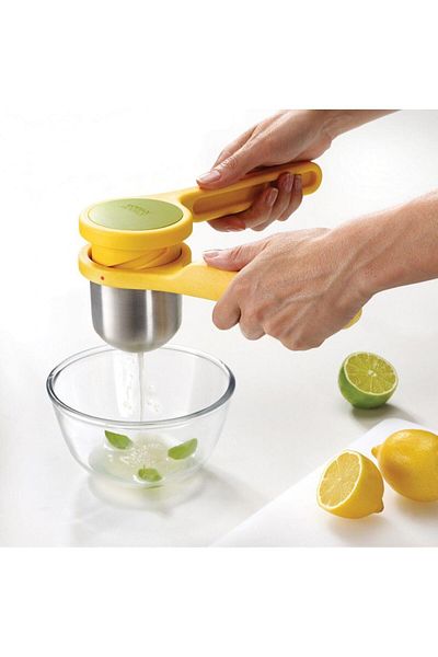 Joseph Joseph Jj helix citrus juicer -yellow