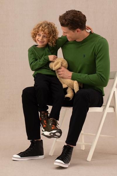 U.S. Polo Assn. Men's Green Crew Neck Sweater 50275848-Vr054