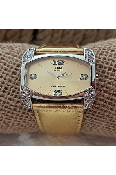 Q&Q Gn03-335y Women's Wristwatch