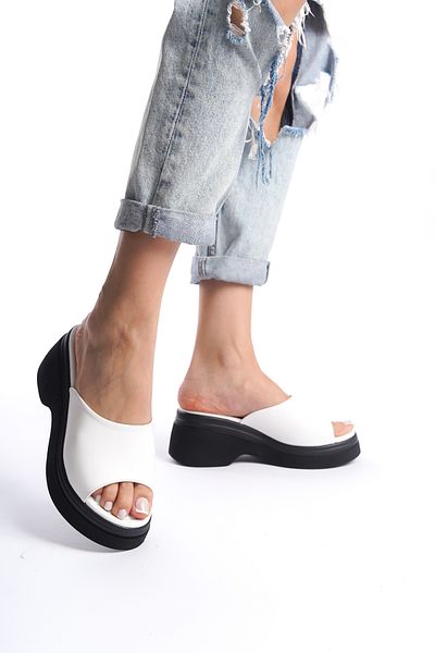 Taran Women's Thick Heeled and Combat Slippers - Banded Lori