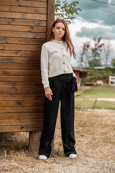 VerdeBlanco White Knitwear Cardigan - Stone Detailed