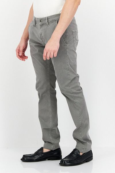Guess Men Slim Fit Solid Chino Pant, Grey
