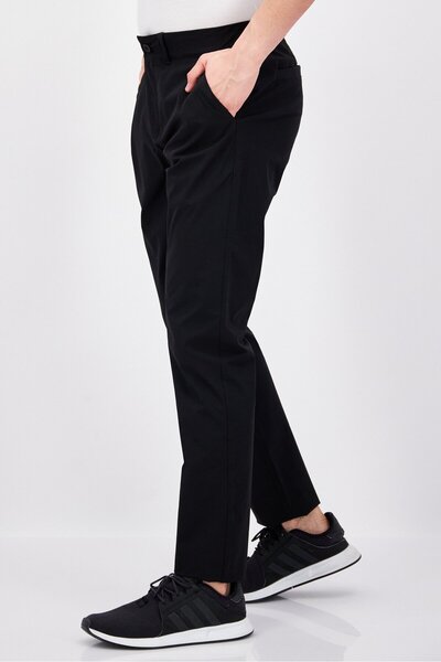 Lyle & Scott Men Regular Fit Solid Chino Pant, Black