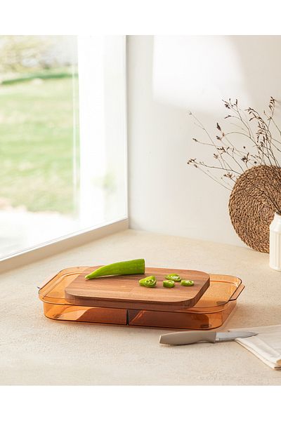 Madame Coco Wood Cutting Board with Eolya Chamber