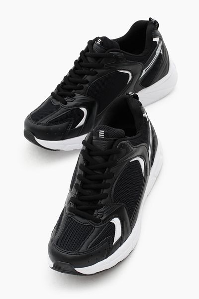 Tonny Black Bequeme Unisex-Sportschuhe mit Schnürung in Schwarz und Weiß mit Faylon-Sohle