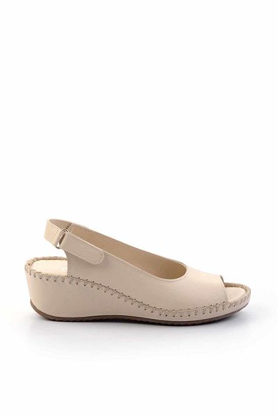 Bambi Beigefarbene Damenschuhe aus echtem Leder mit Keilabsatz K 05717250403