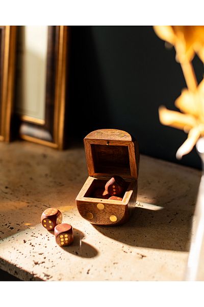 Madame Coco Voleta Box - Stylish and Convenient Design
