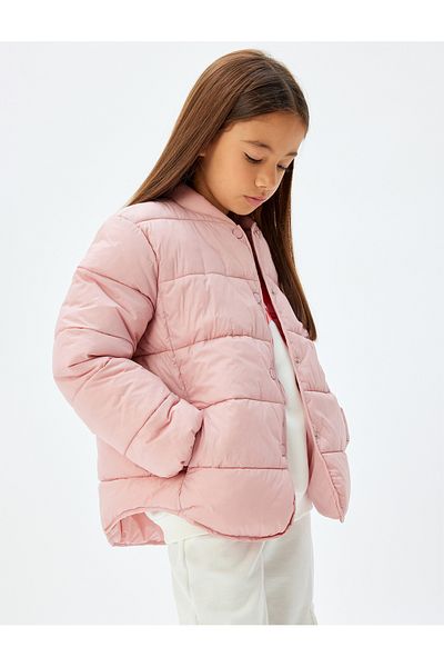 Koton Pufferjacke mit Stehkragen und Druckknopfverschluss