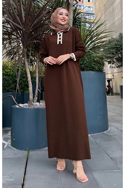 SULTAN BUTİK فستان حجاب محبوك مضلع بأزرار وفتحة رقبة على شكل حرف V