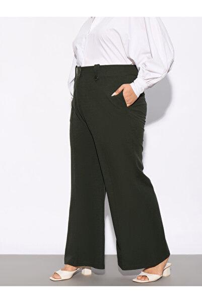 Sassafras By Styli Plus Front Loop Detail Bell Bottom Pants