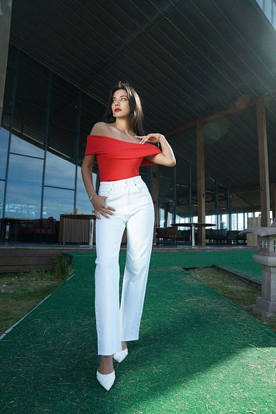 SeninOlsun White Zr Cut Off Leg Jeans