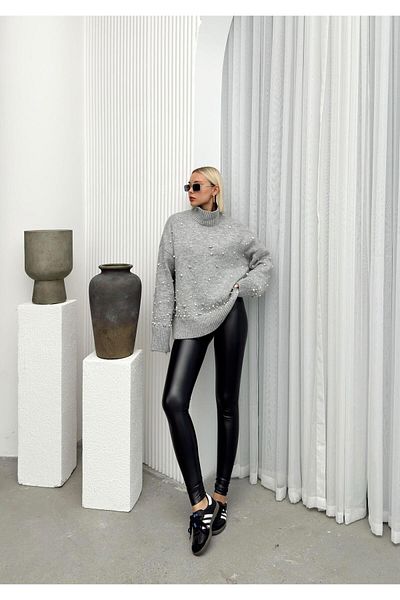 Olcay Pulover de tricotaj supradimensionat GREY - Gât țesut și detaliu de perle 8240