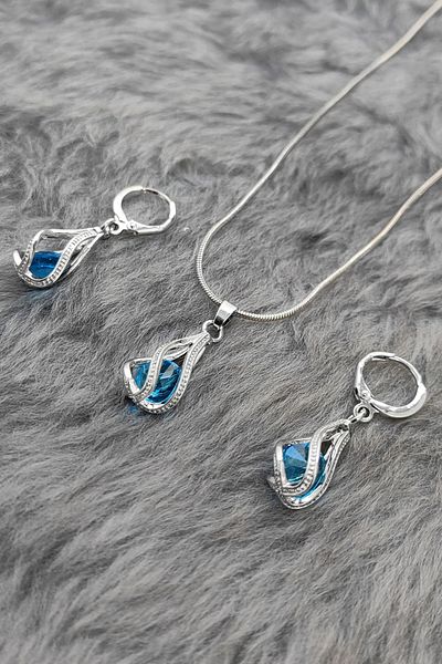 Chavin Es10Mv Model Blue Zircon Necklace and Earring Set