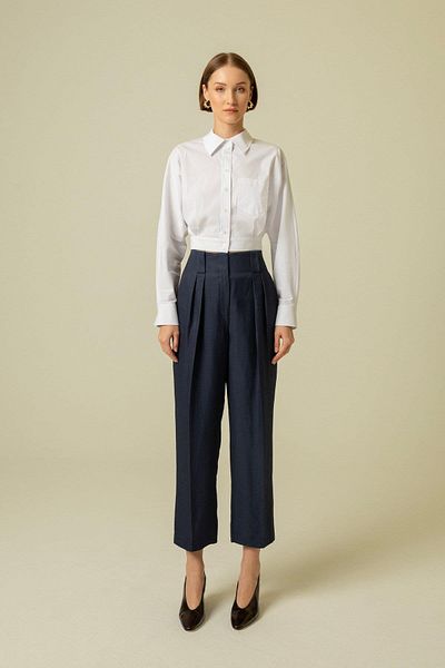rue. White Crop Shirt - Back Low-cut Detail