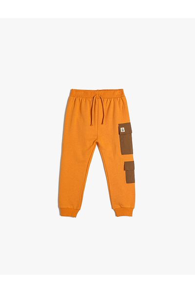 Koton Jogger-Jogginghose, Taschendetail, gebundene Taille, erhöhte Baumwolle
