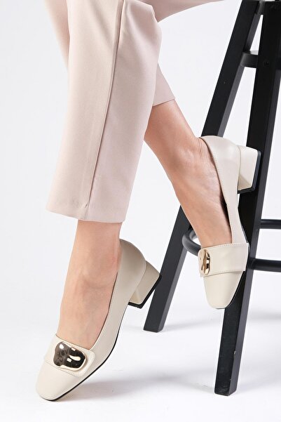 Mio Gusto Darcy Beige Color Blunt Toe Women's Short Heeled Shoes