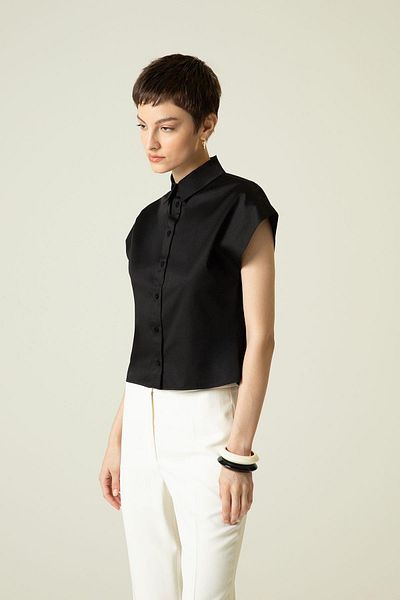 rue. Short Sleeve Black Poplin Shirt