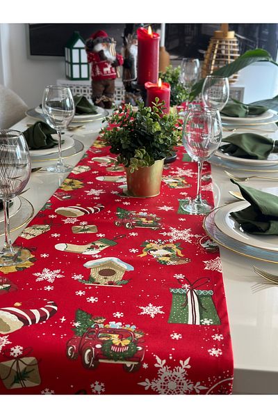Decamor home New Year Themed Red Green Figured Runner New Year's Runner