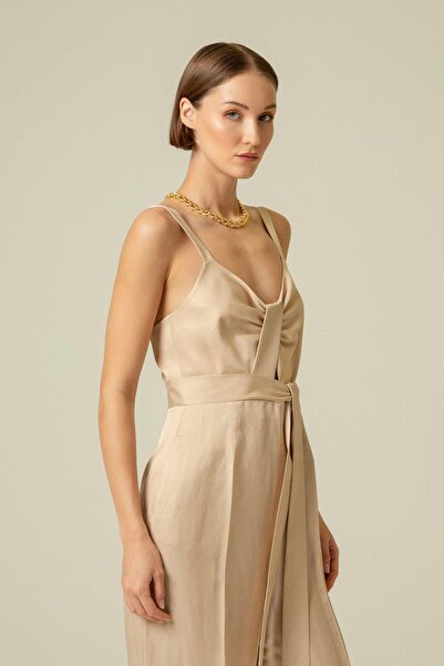 rue Μπεζ Ζαρτιέρες - Λεπτομέρεια δεμένη μπροστά