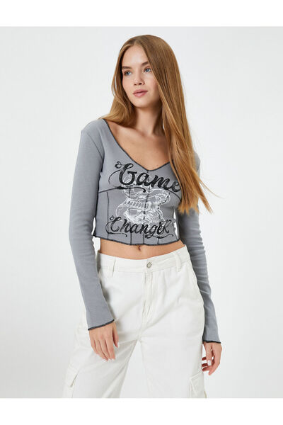 Koton Μπλουζάκι με βαθύ V λαιμόκοψη μακρυμάνικο βαμβακερό εμπριμέ γοτθικό θέμα