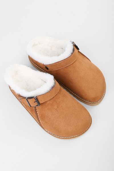 Shoeberry Flache Damen-Hausschuhe von Saboi aus braunem Wildleder mit Fell innen